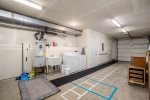 Heated Garage with Washer and Dryer